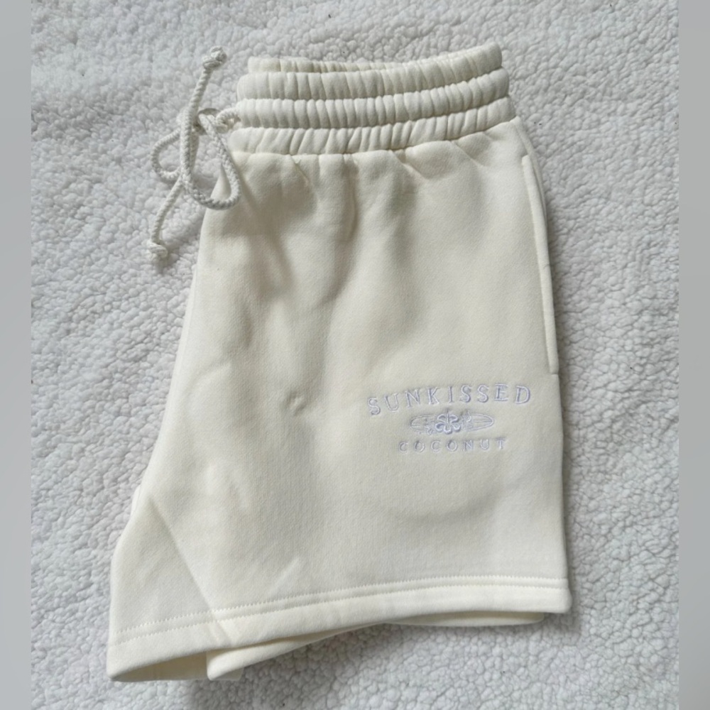 Ivory Sunkissed Coconut flared shorts
